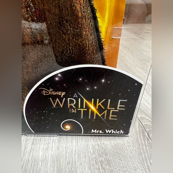 Disney "A Wrinkle in Time" Oprah Barbie Doll NEW - Picture 3 of 6
